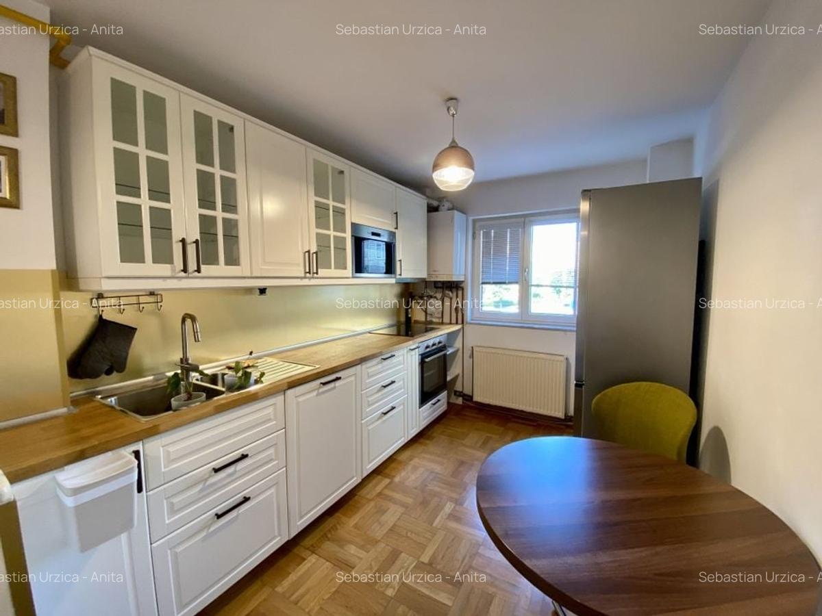 Apartament cu 3 camere in Centrul Civic - 1
