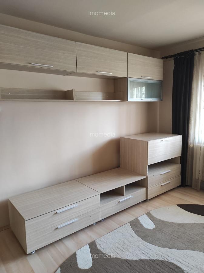 3 camere, decomandat, zona Aradului, mobilat, utilat, centrala proprie - 3