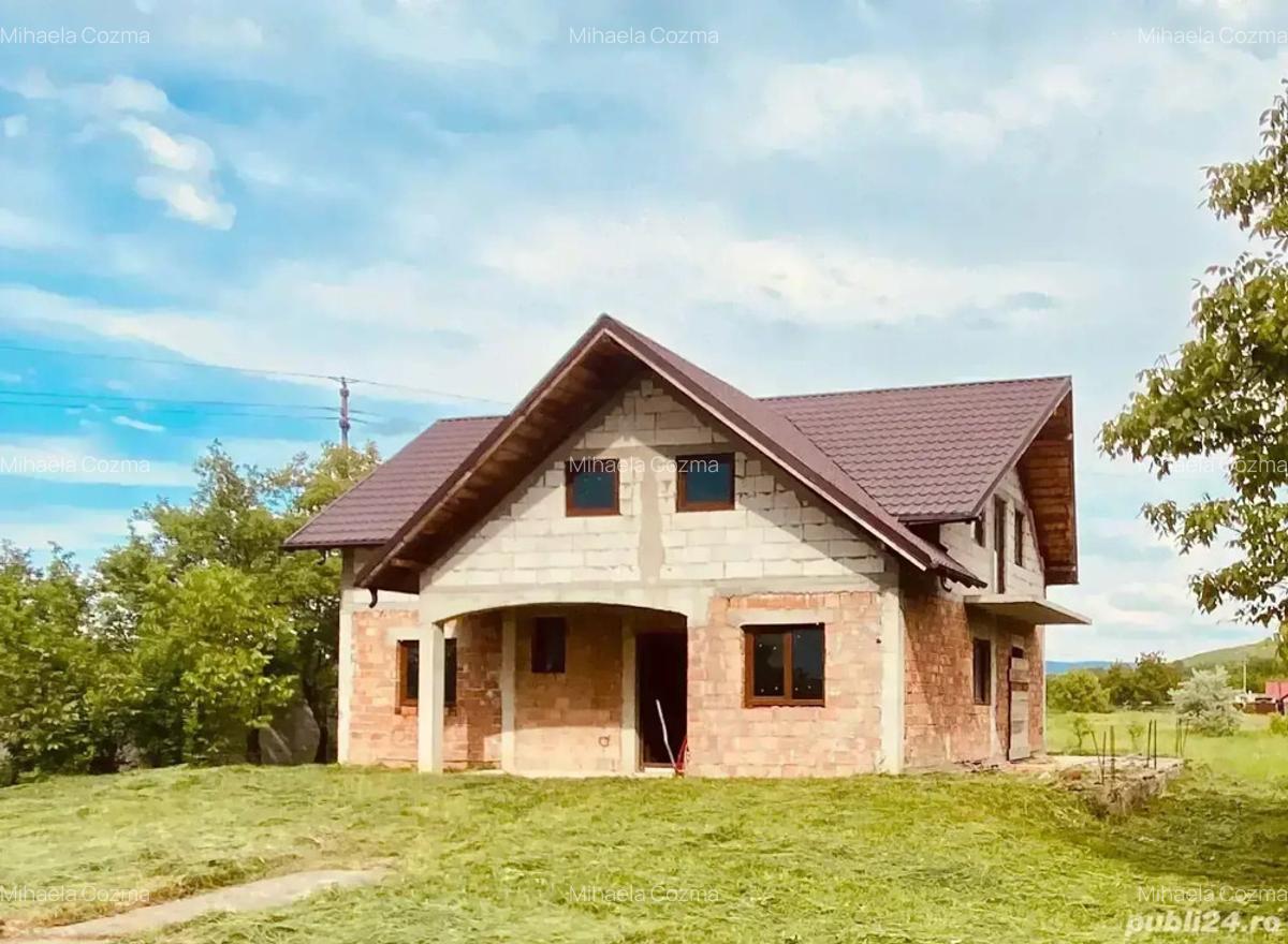 Vand vila la ro?u la 4 km de Roman - 1