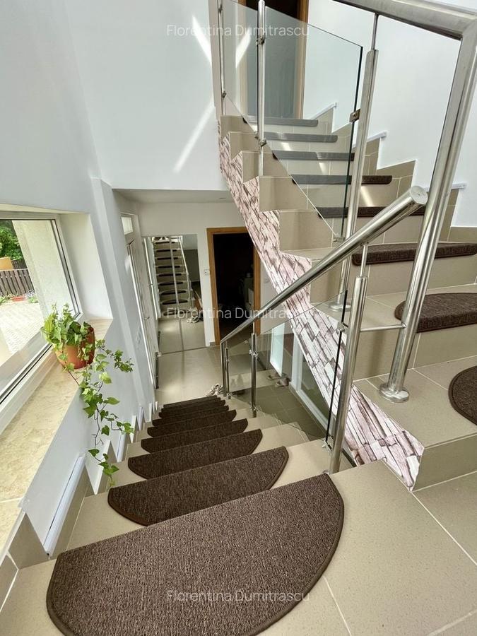Casă cu 4 camere în Tunari - 1