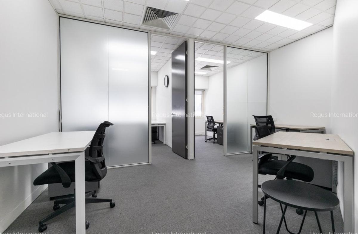 Spațiu de birou privat pentru 1 persoană în Regus City Centre - 3