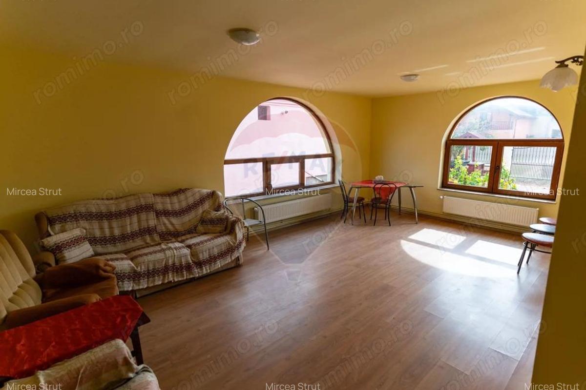 Vila /Pensiune 6 camere in Cristur, jud Hunedoara - 18