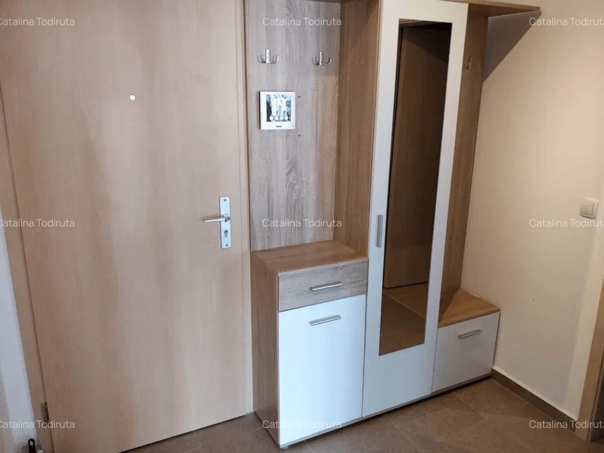 Apartament cu 2 camere decomandat în Tractorul - 7