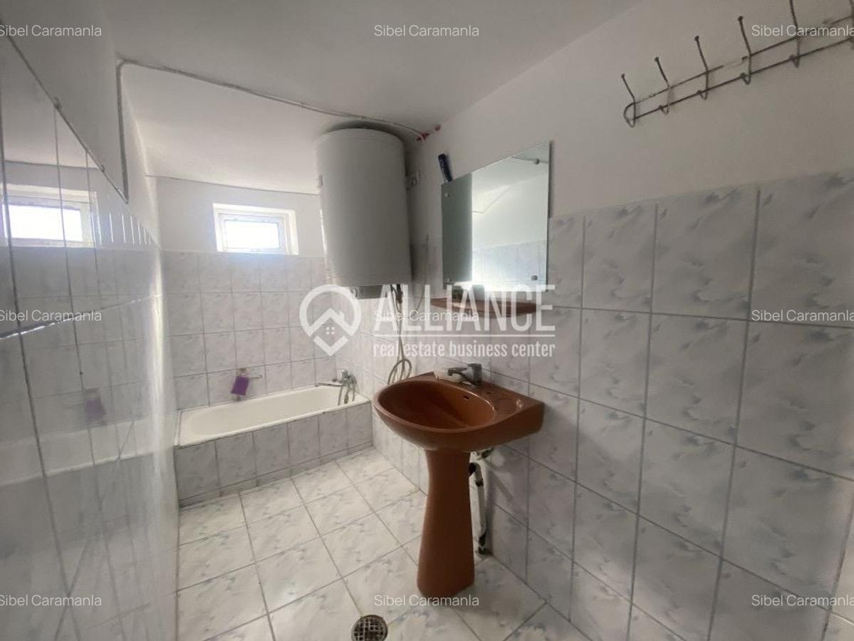 Murfatlar (COD 07)Casă bătrânească locuibilă cu teren de 300 mp - 11