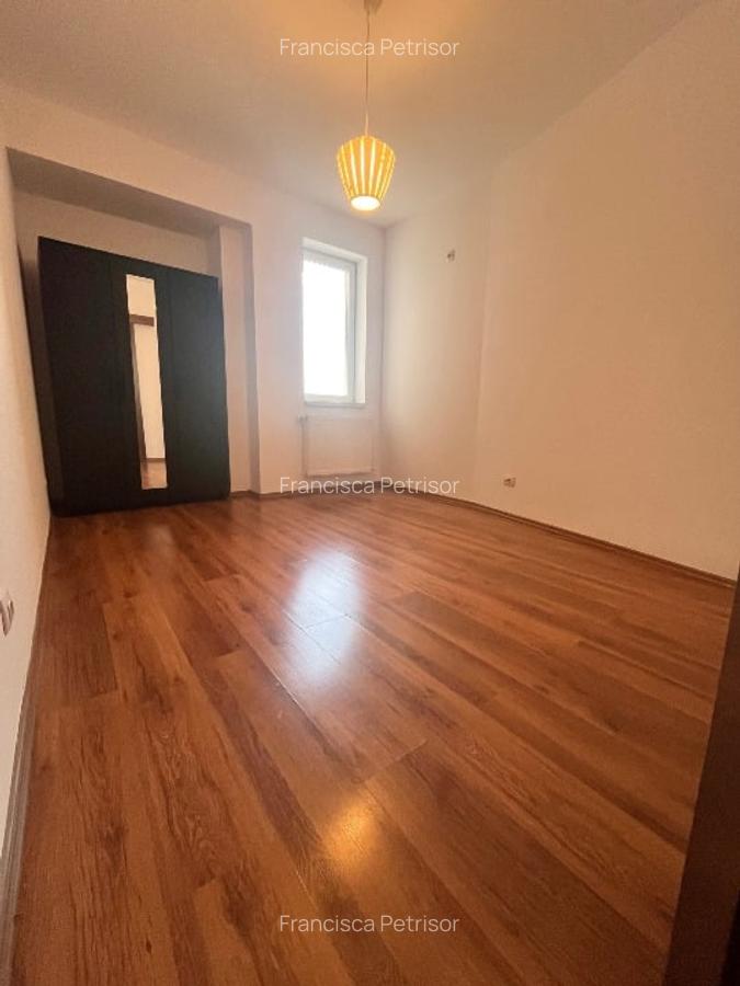 Vând apartament de 3 camere cu suprafață de 66 mp plus balcon de 4 mp - 11