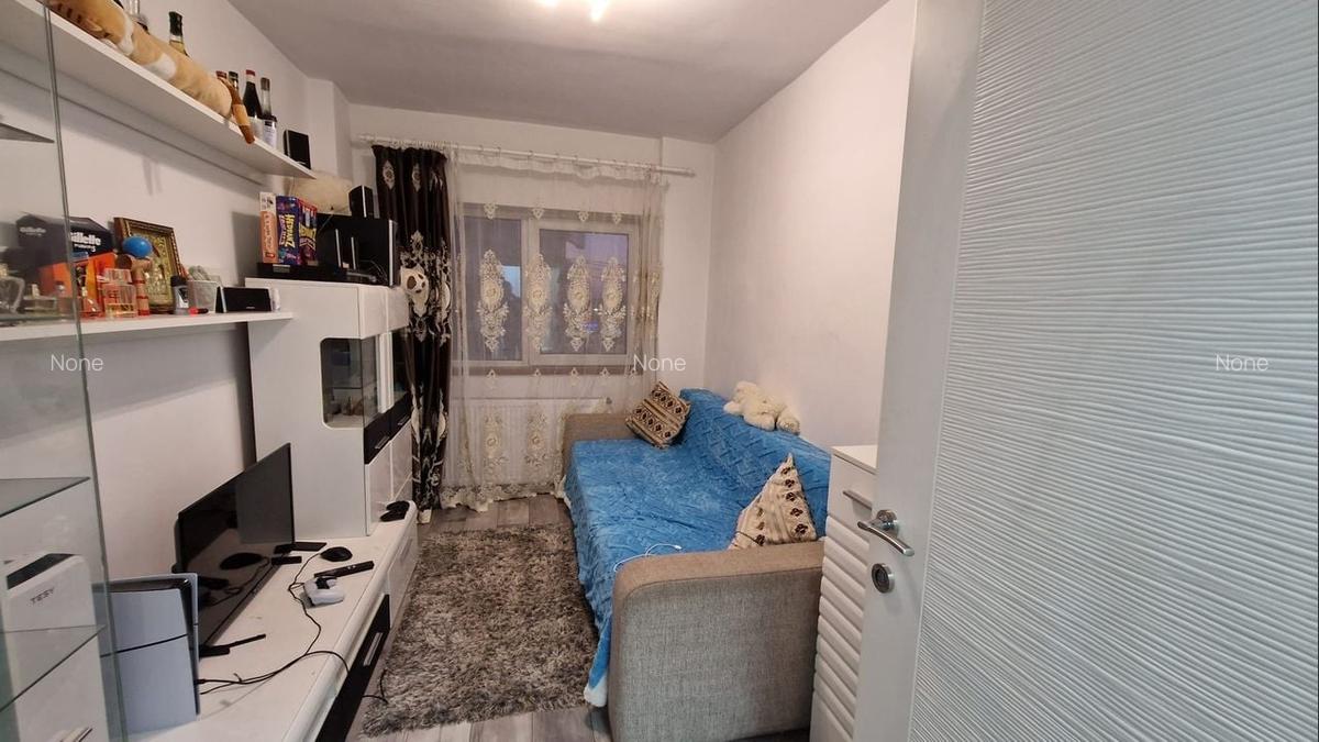 De Vanzare, Apartament 3 Camere, Etaj intermediar cu lift Comision 0 - 10