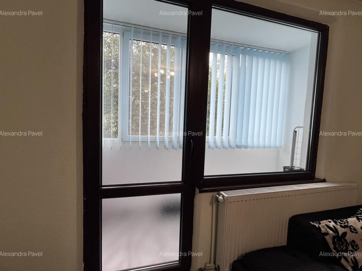 Apartament cu 4 camere in Tractorul - 12