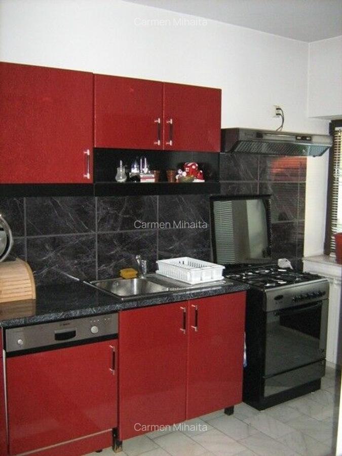 BANEASA, etaj de vila, 3 camere, mobilat si utilat, parcare. - 4