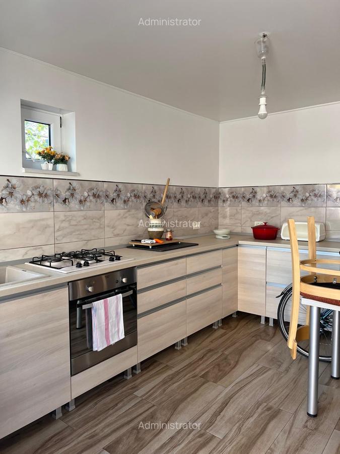 8133  Casa 5 camere Centru - 1