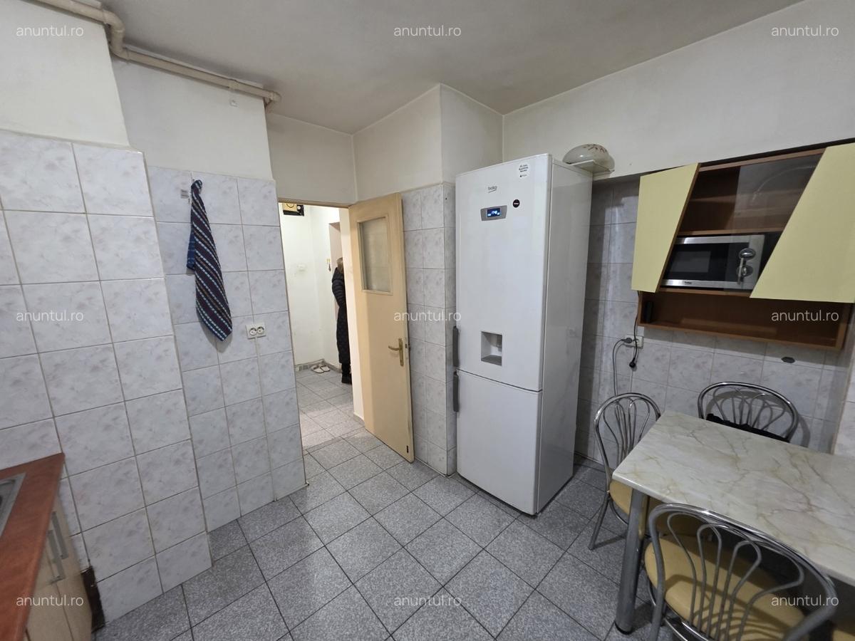 Piata Muncii, Decebal, 10 minute metrou, chiar pe Agricultori - 9