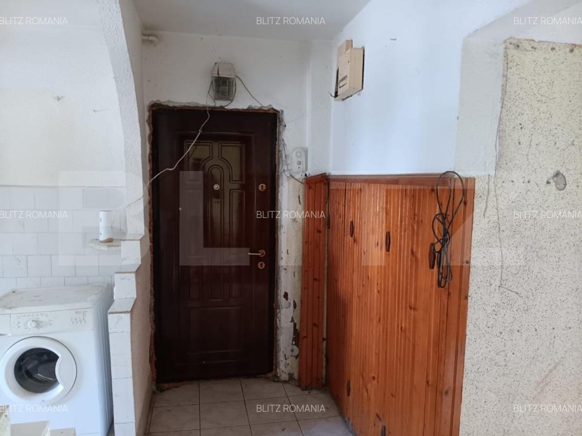Apartament cu 3 camere, 63 mp, etaj 2, zona Micro 3 - 3