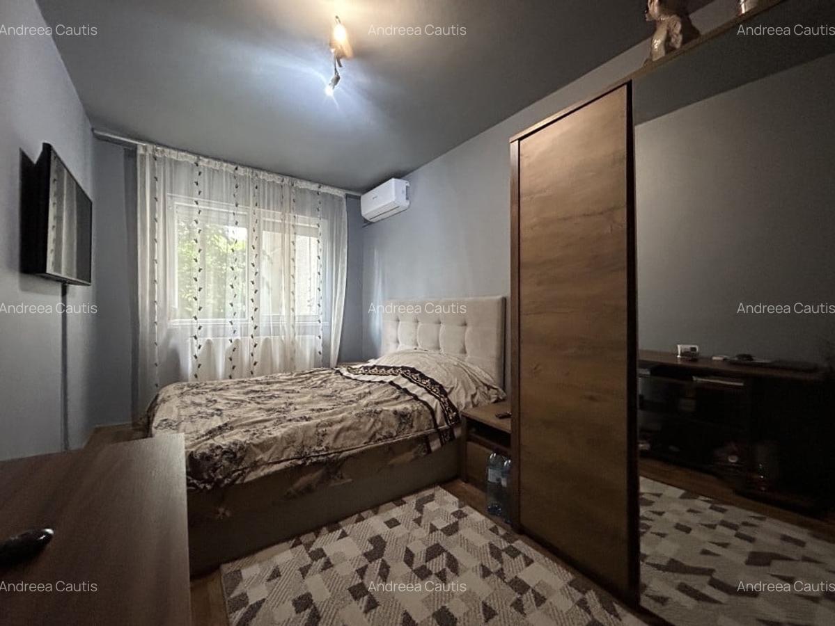 Apartament 3 camere, semidecomandat, etajul 3/4, zona P-ta Doina - 4