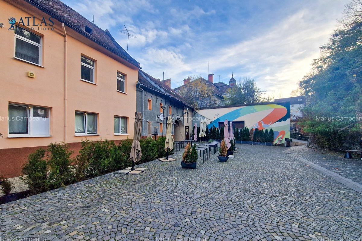 Piata Sfatului - Piata Brassai, 2 accese, vedere padure, 57 mp, comision 0% - 15