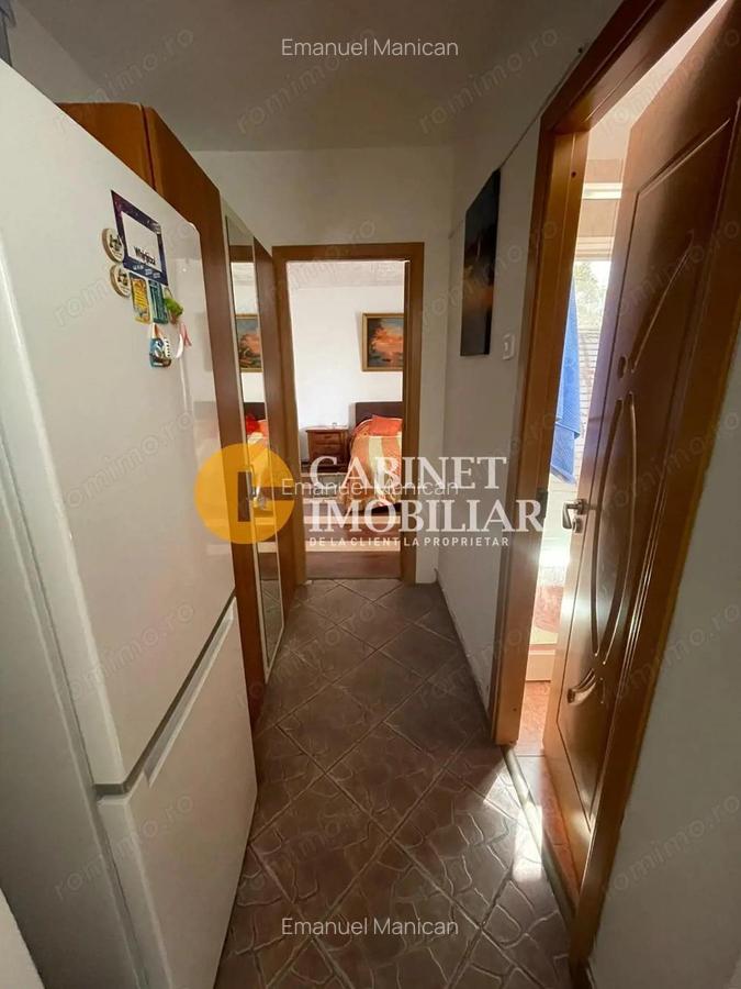 Tudor Vladimirescu str Tepes Voda - decomandat- an 1978 - mobilat - 3