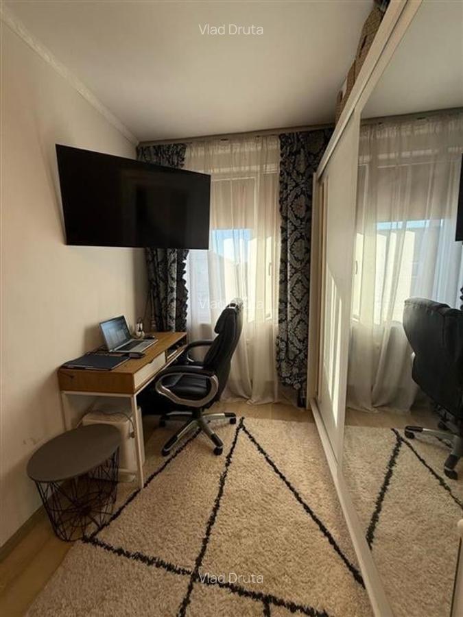 Apartament cu 3 camere semidecomandat în Valenta - 11