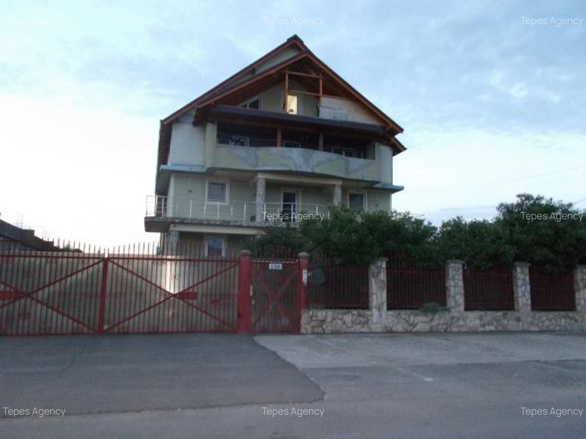 Ocazie!, Pret: 670.000 euro,Imobil D+P+2E+M, 30 cam, 886/2851 mp teren, Timisoara,Nord, ideal pentru - 2