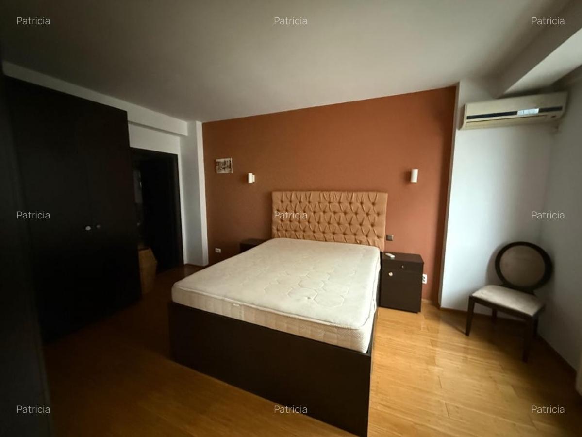 Apartament generos de 2 camere- de inchiriat- metrou 1 Mai - 4