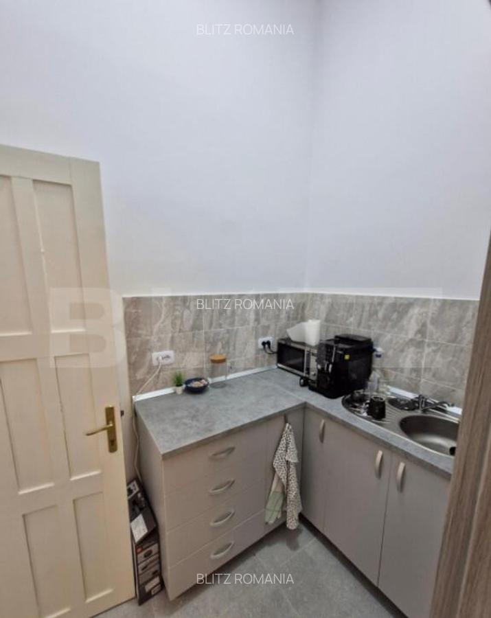 Spa?iu de birou de inchiriat 50 mp 2 camere si baie, zo - 2
