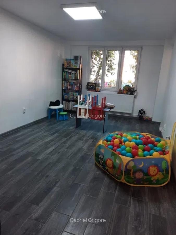 Apartament cu 3 camere circular în Astra - 1