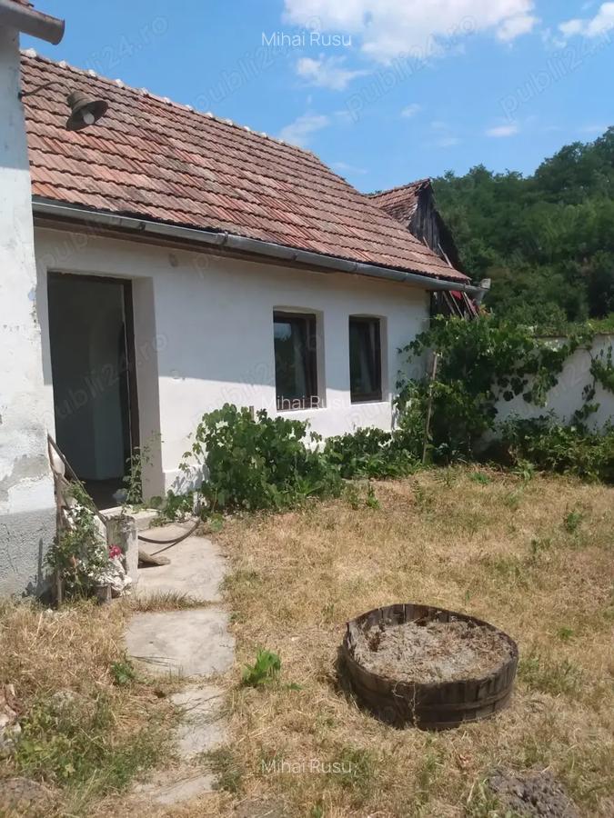 Casa la ?ara in localitatea Ghijasa de Sus - 1