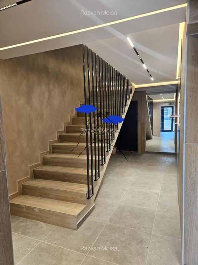 Garsoniera spatioasa in bloc nou din Tractorul - 11