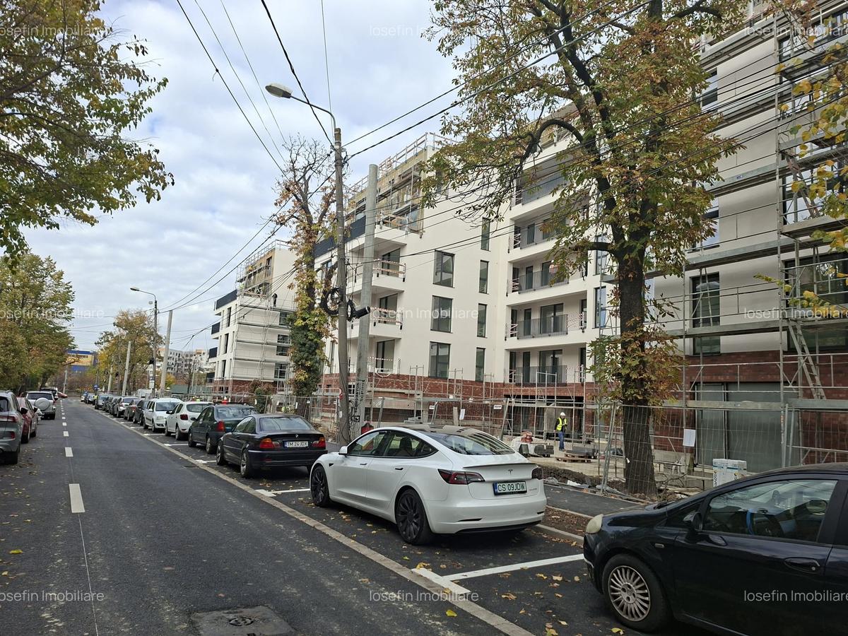 Paltim, Apartament cu gradina si parcare - 1