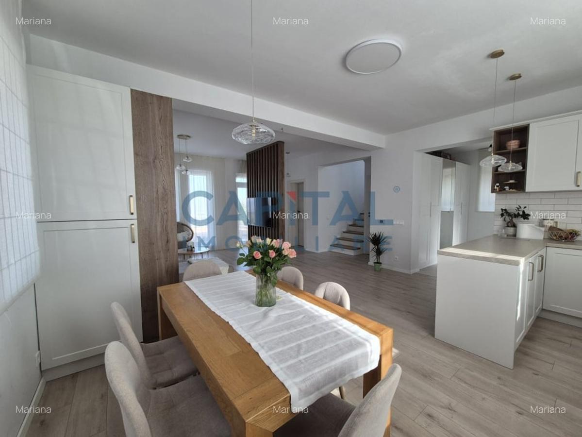 Casa superba la cheie, panouri fotovoltaice, central Dezmir - 2