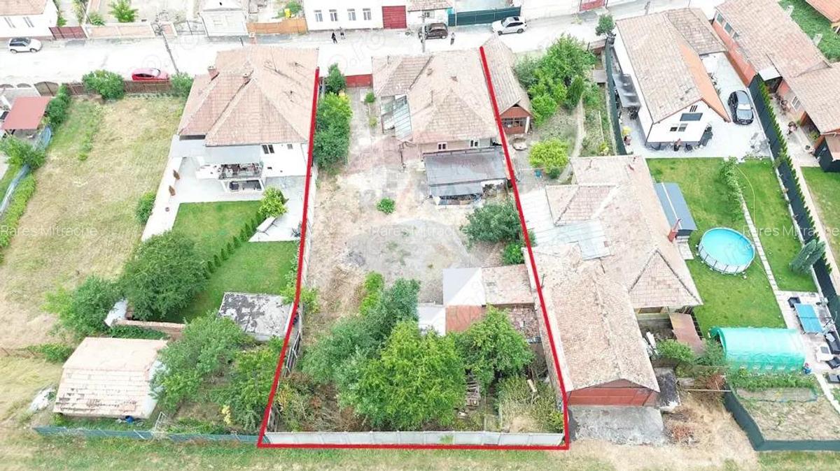 Casa pe un nivel in Medias, teren 533 mp, curte dreapta - 4