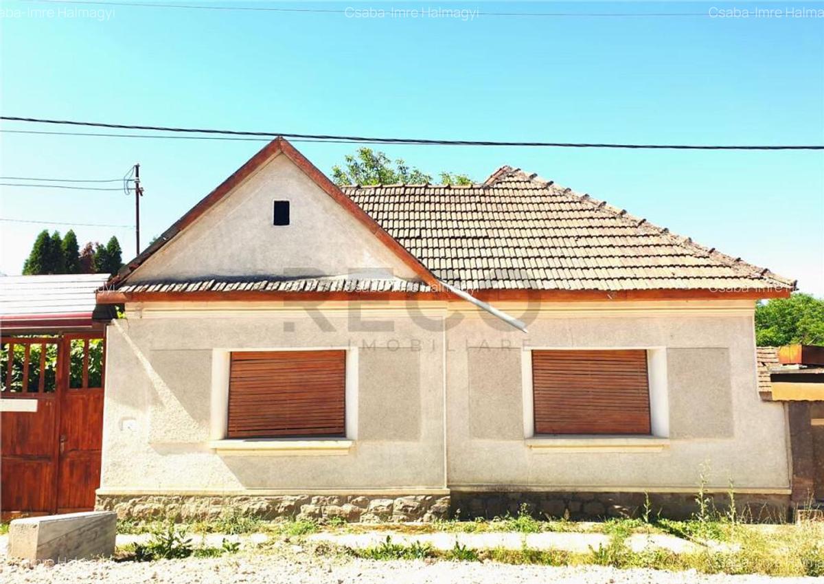 Casa cu 2 camere si teren mare in Ginta. - 1