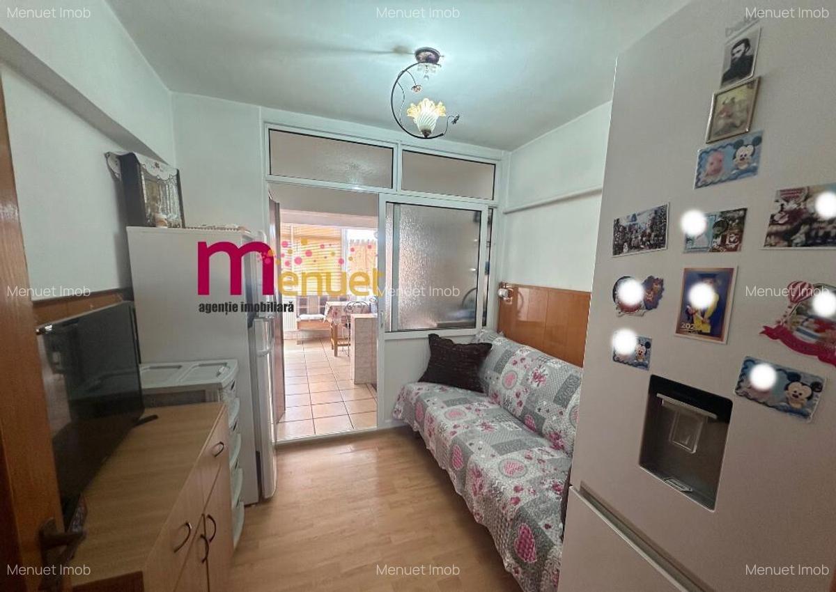 Apartament 2 camere,str.Victoriei,etaj 4+pod - 4