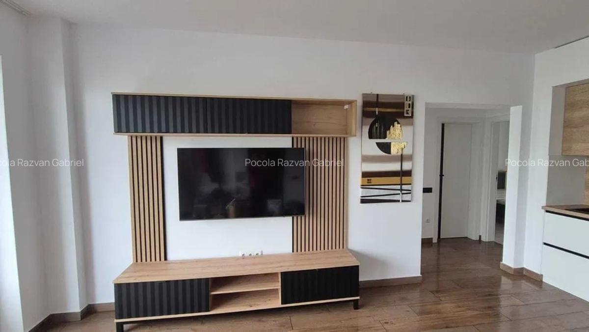 Apartament cu 3 camere,60mp, parcare, zona centrala - 1