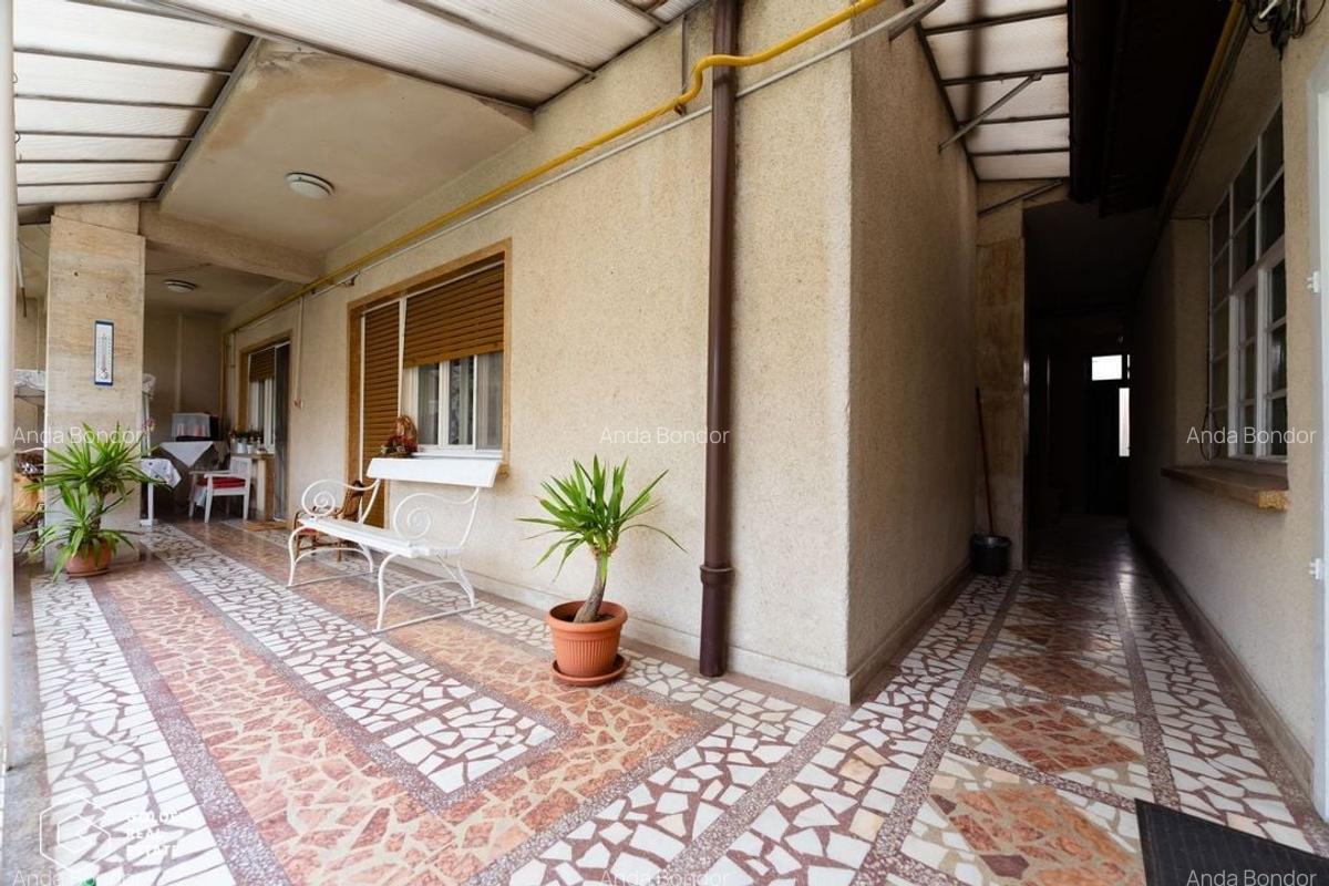 Vila multifunctionala langa Montessori House - 11