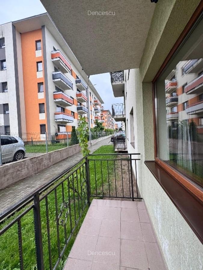 Apartament cu 2 camere decomandat în Tractorul - 8