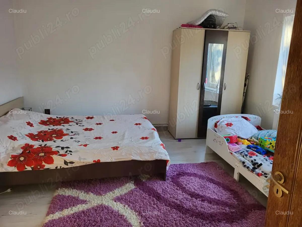 Vand casa de vacan?a la pre? de apartament - 6