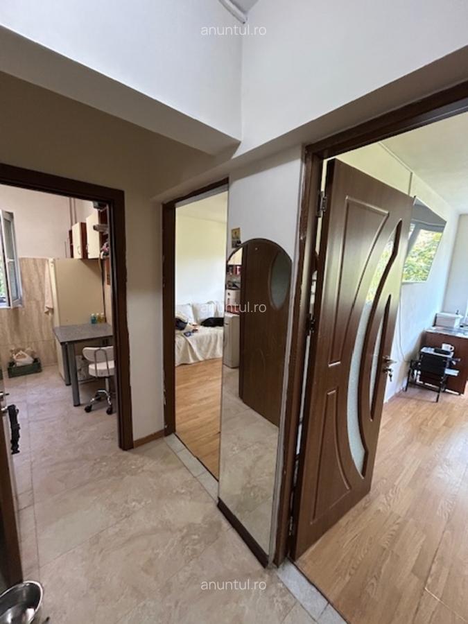 Titan Diham Ivan's stradal bloc reabilitat ap 2 camere decomandat 5 min M - 10