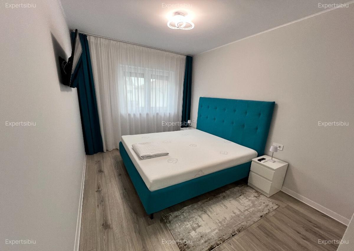 Inchiriere casa 4 camere decomandate ?elimbar, str. Triajului - 14