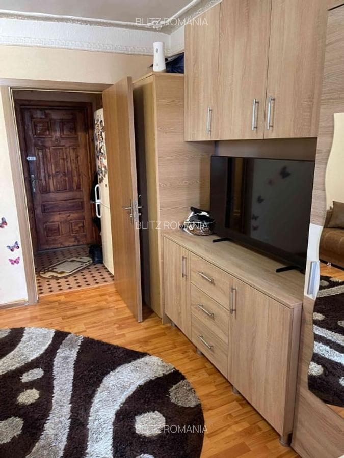 Garsoniera semidecomandata, 24 mp, zona Lapus - 1