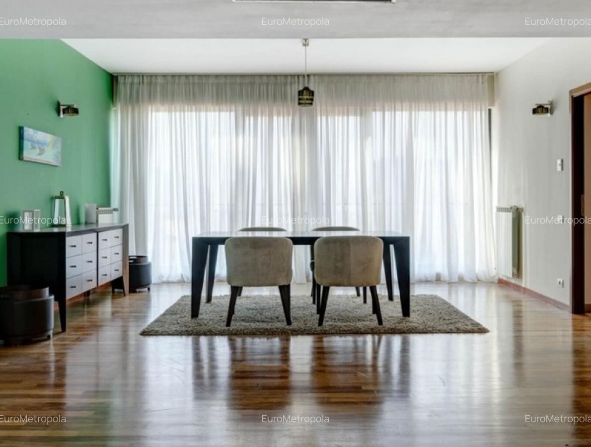 Apartament cu 4 camere decomandat în Herăstrău - 3