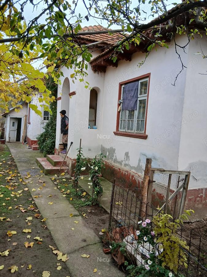Vand casa com.Vadu Pasii sat Foc?ani - 1