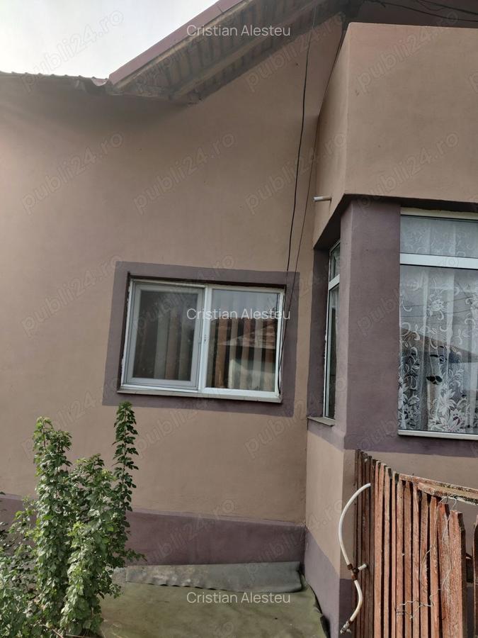 Vind casa in com Ungheni - 1