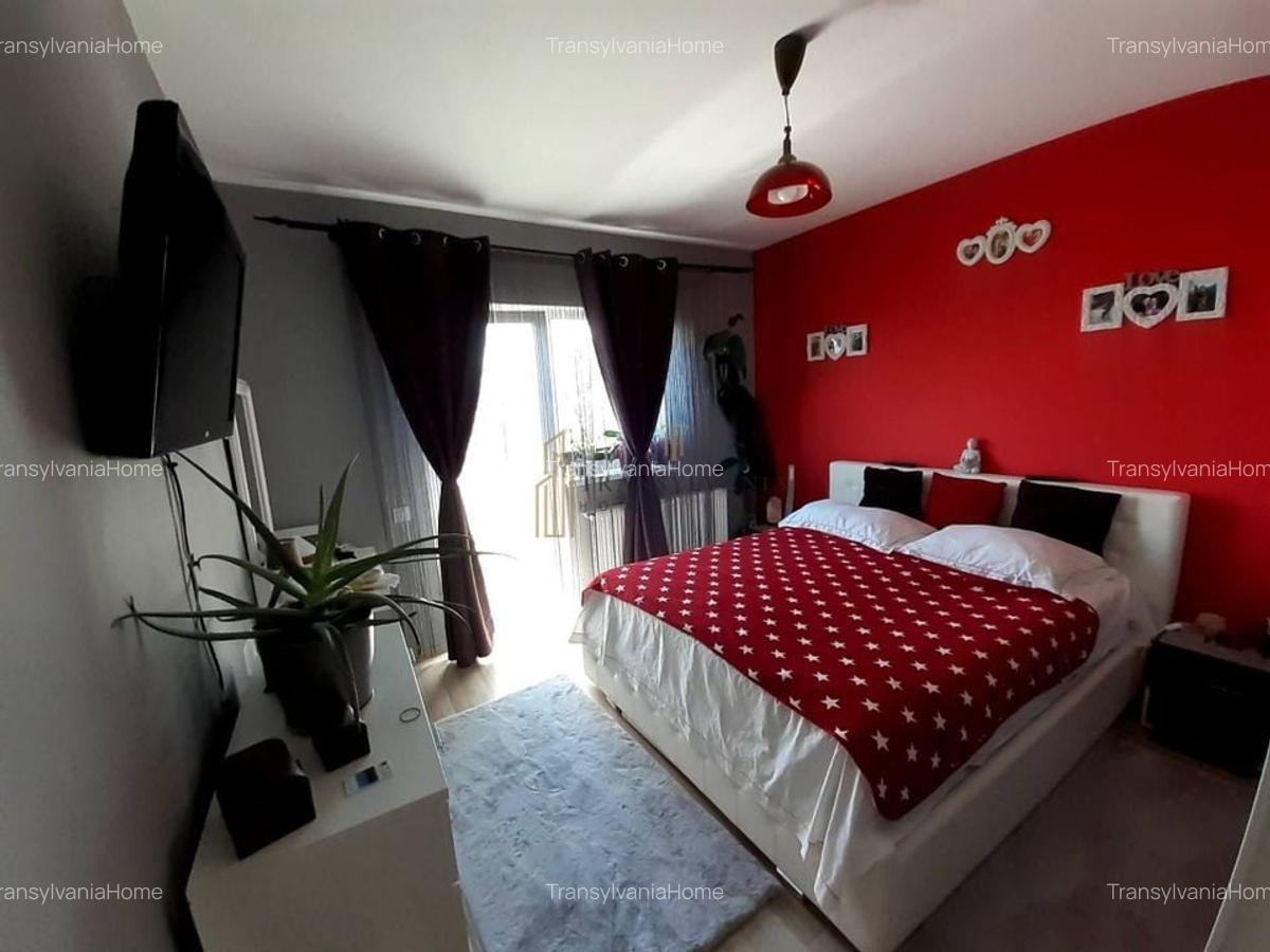 Apartament 3 camere de vanzare, etaj,2 Zona Dinicu Golescu Selimbar. - 2