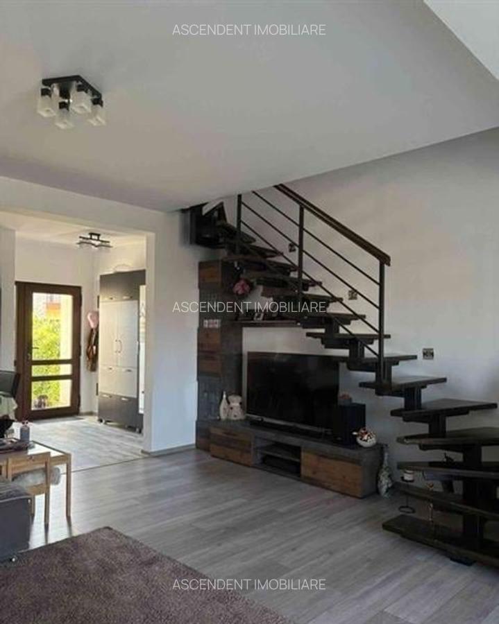 Casa cu toate utilitatile Sanpetru, Brasov - 1 Casa cu toate utilitatile Sanpetru, Brasov - 1