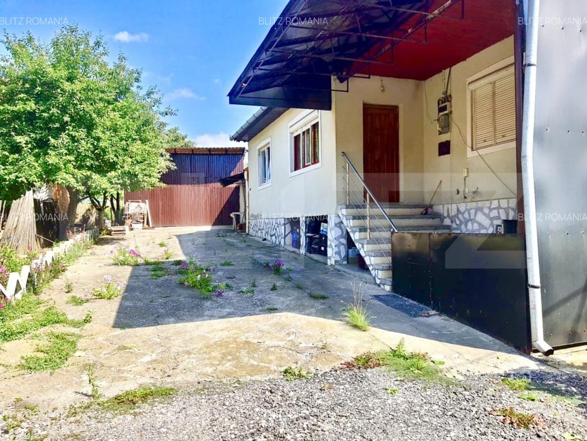 Casa de vanzare cu curte si anexe, teren 1253 mp, Berghin - 1
