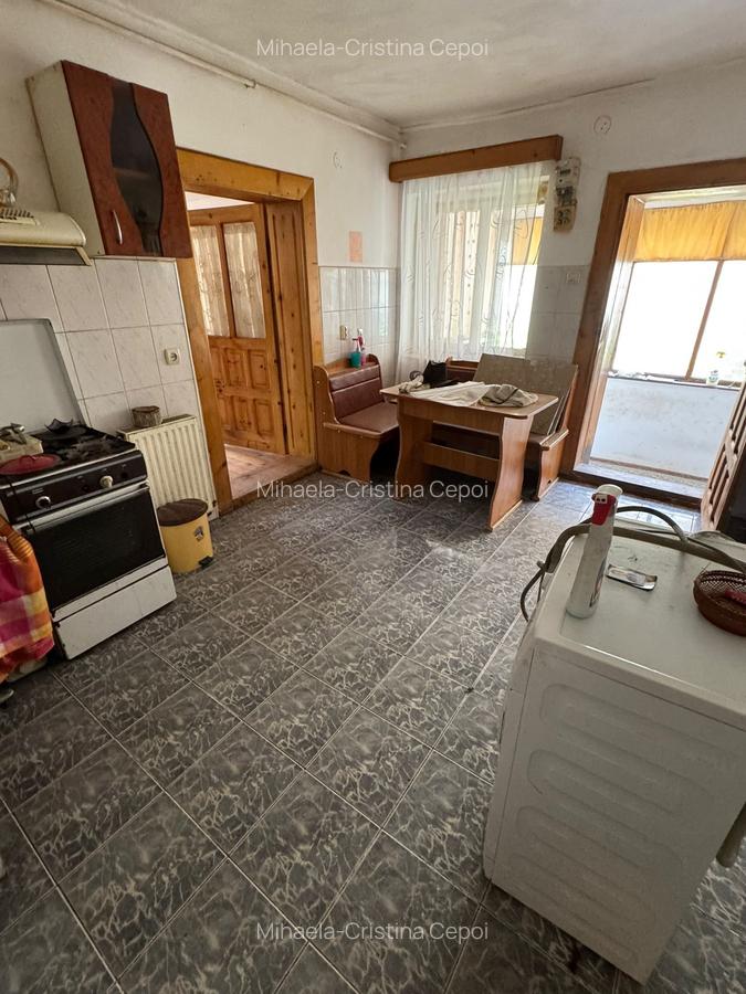 Casa cu trei camere si curte la pret de apartament - 2