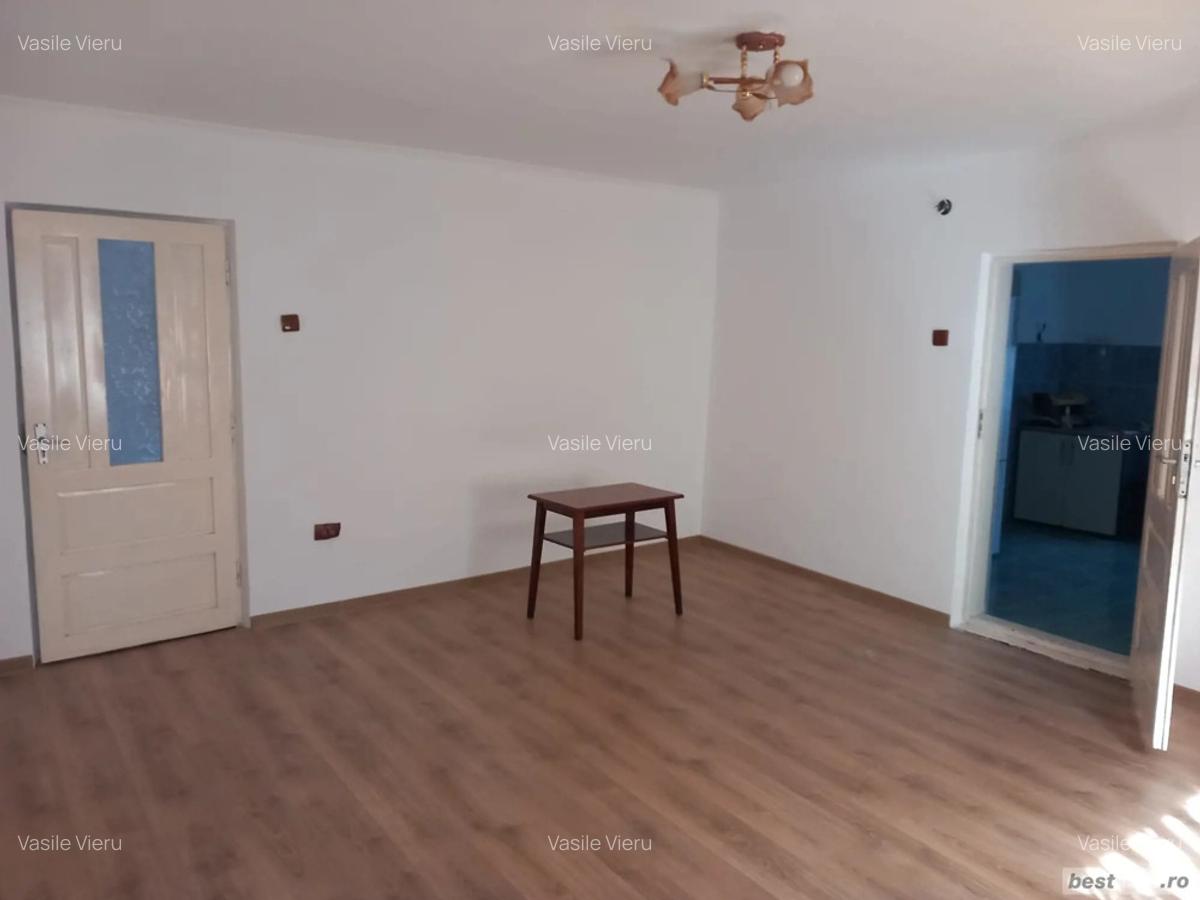 Vand aprtament la vila partier deosebit - 1