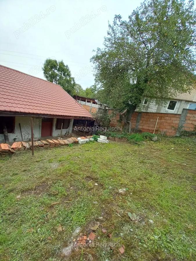 De vanzare casa batraneasca cu teren generos in Poiana Golului Re?i?a - 2 De vanzare casa batraneasca cu teren generos in Poiana Golului Re?i?a - 2