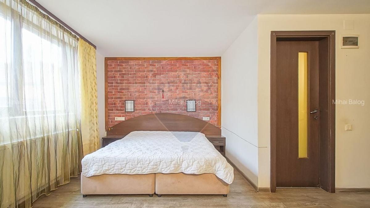 Casa / Vila cu 12 camere de vanzare in zona Astra - 9