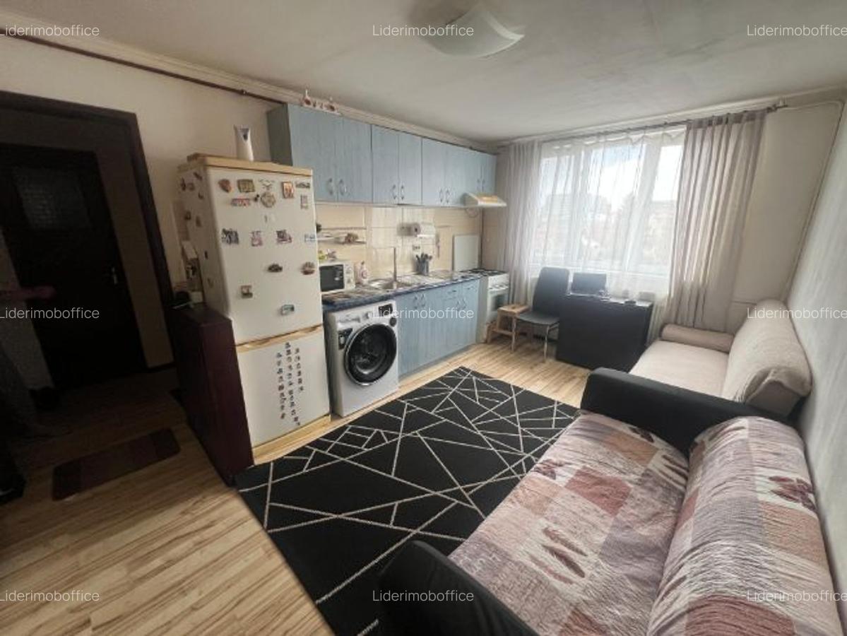 Vanzare apartament 2 camere Lujerului Piata - 5