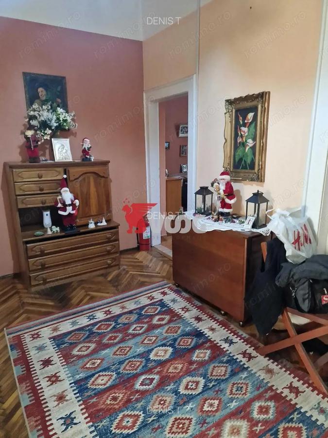 Apartament de vanzare 3 camere, Zona centrala - 6