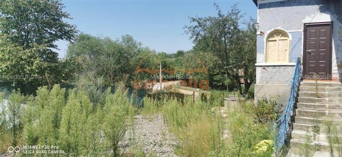 De vanzare casa si grajd +3000/? teren livada in Sumurducu - Sanpaul - 12